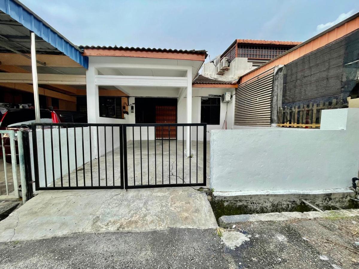 Cozy 255 Entire 3 Bedroom House At Alma Bukit Mertajam Exterior foto